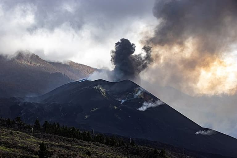 The terrifying La Palma detail missing from the new Netflix series