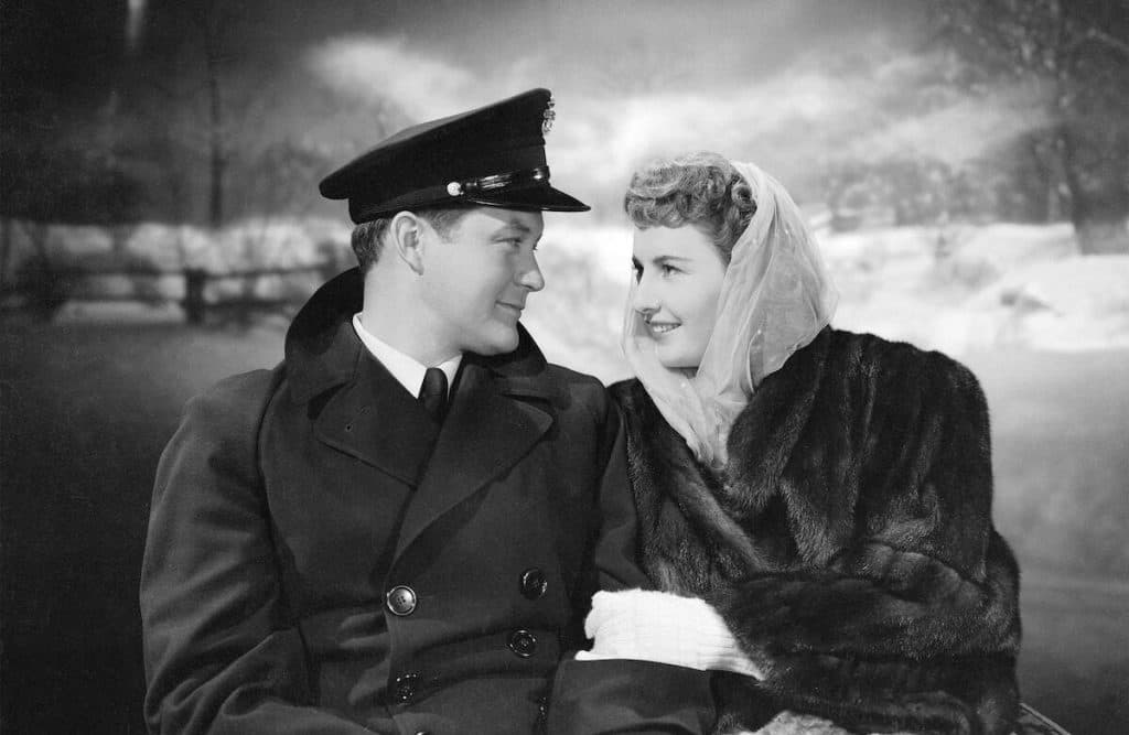 Barbara Stanwyck as Elizabeth Lane and Dennis Morgan as Jefferson Jones in Christmas in Connecticut