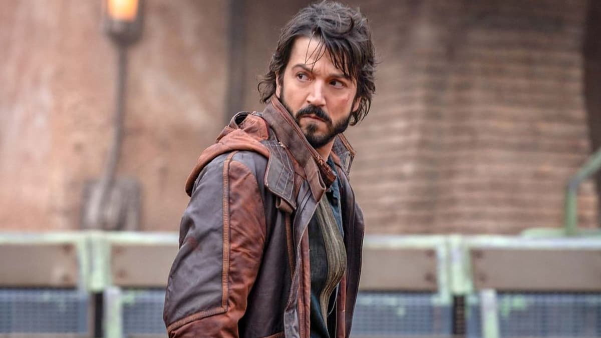 Diego Luna looking sideways in Andor.