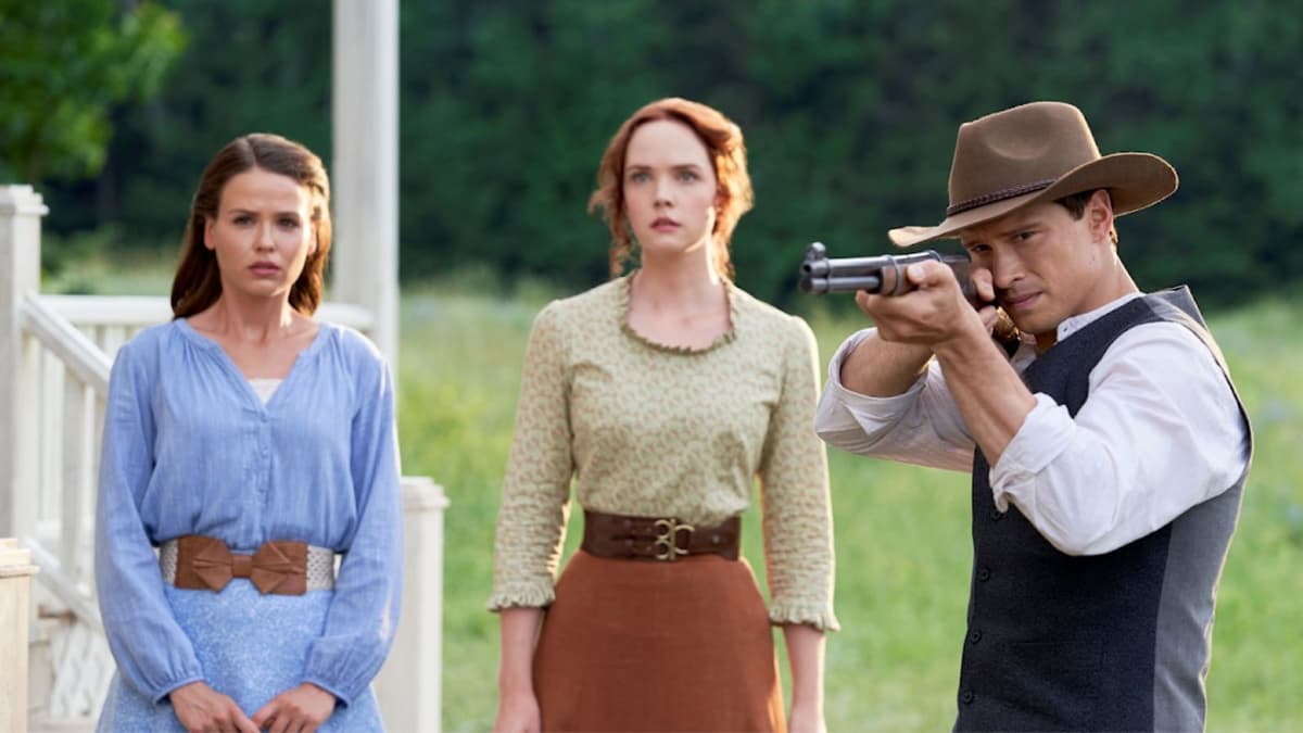 Grace and Lillian watch Chuck shoot a gun in When Hope Calls