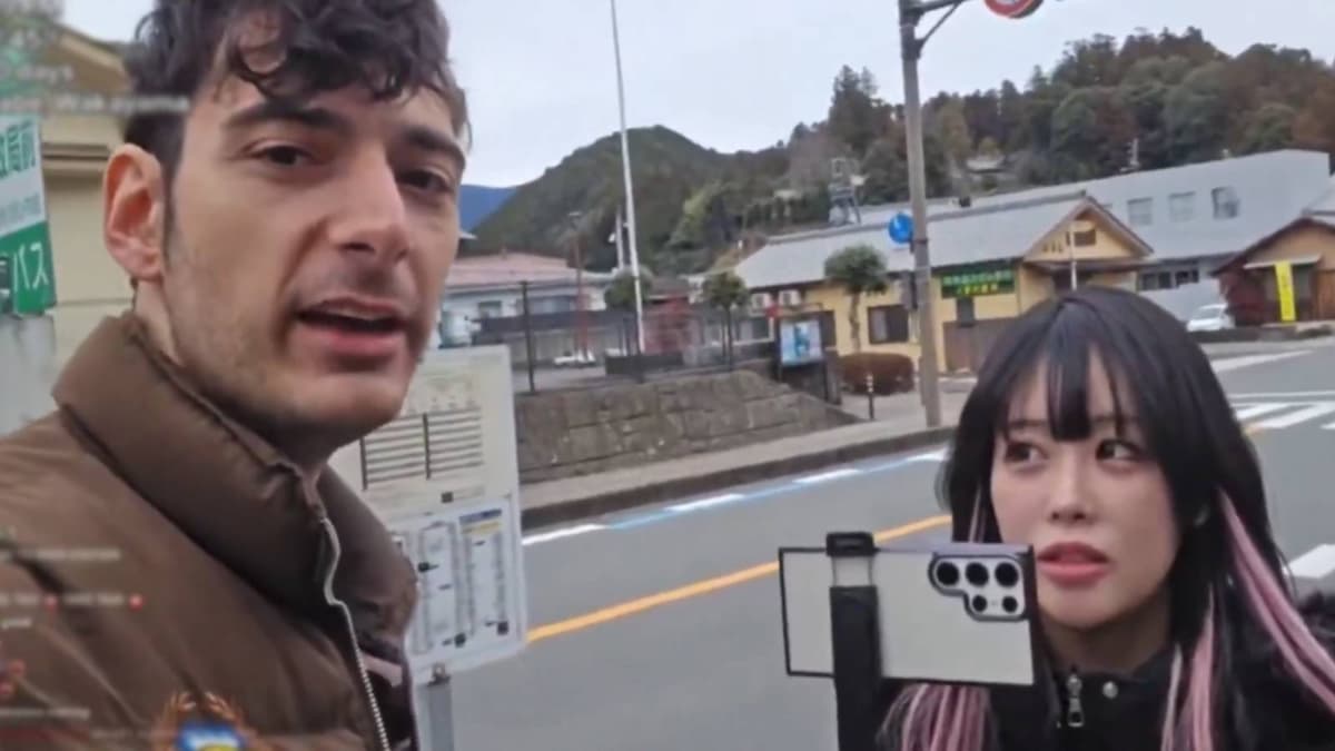 Ice Poseidon streaming in Japan