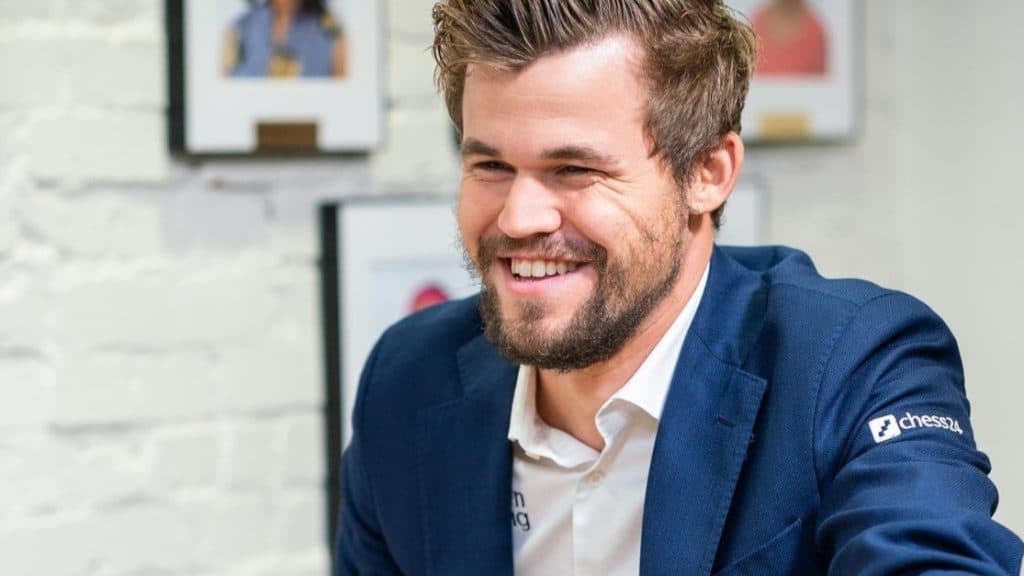 magnus carlsen smiling